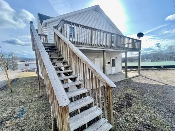 365 Light St, Meyersdale, PA 15552