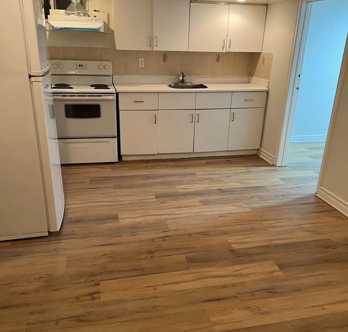 5 bed, $2,500 — Photo 2