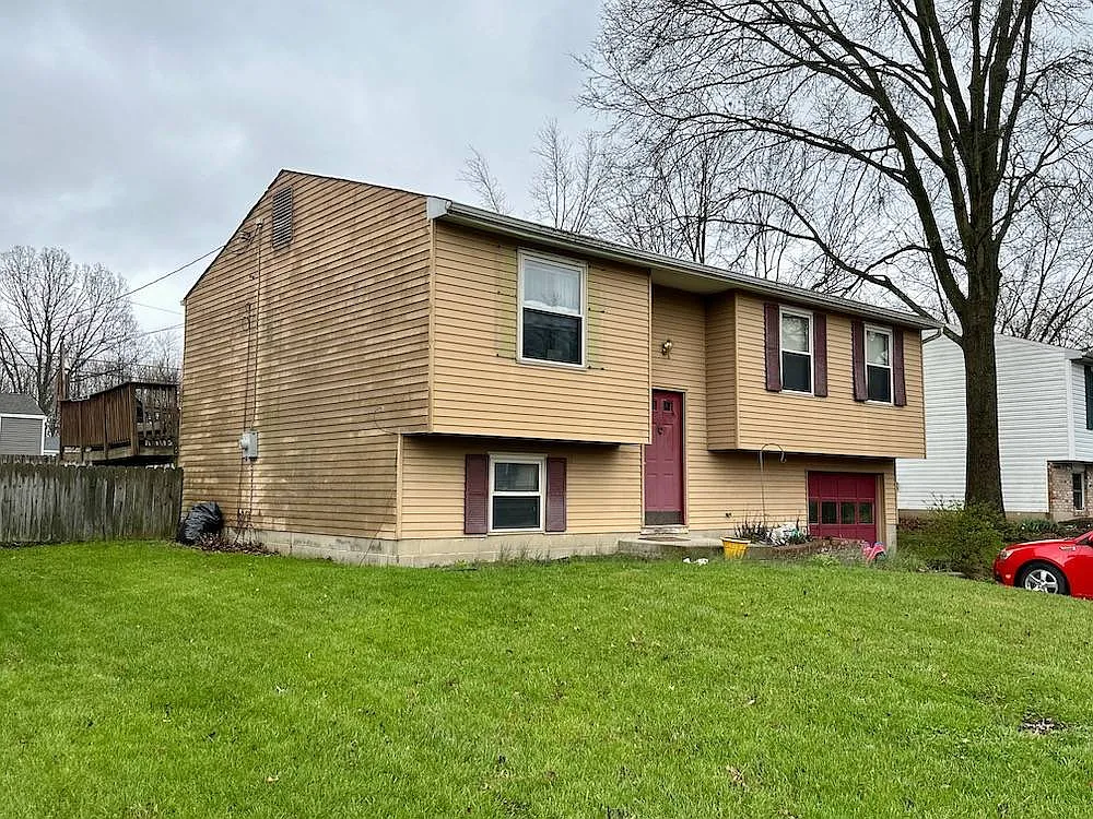 5724 Linden Dr photo 1