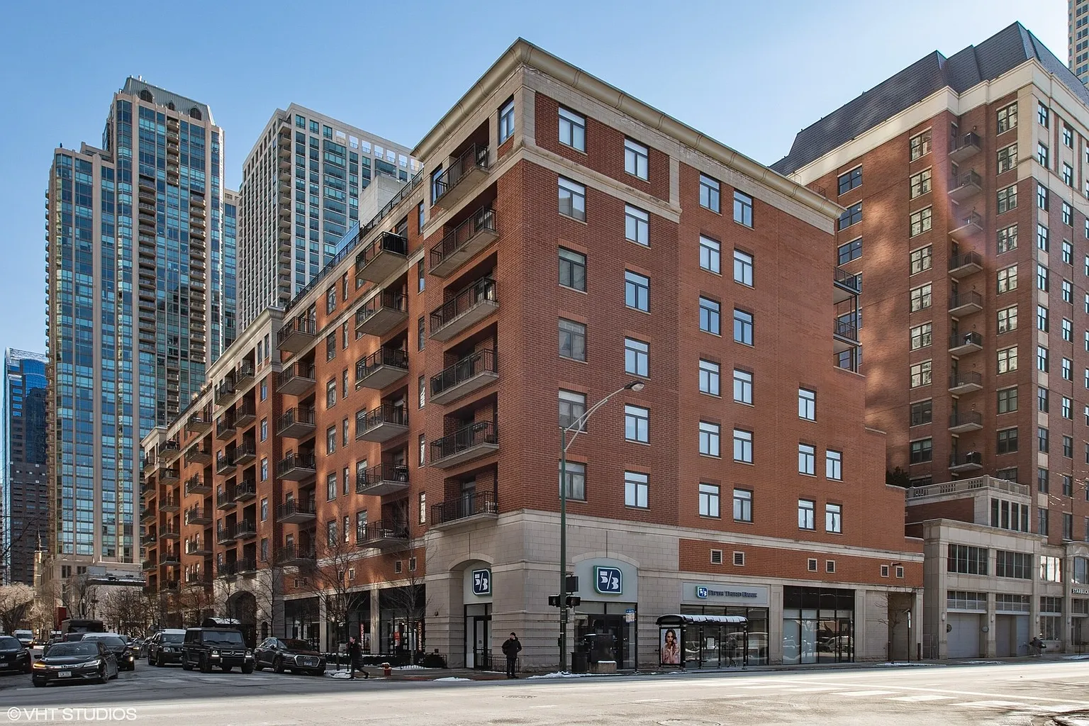 33 W Huron St APT 311 photo 1