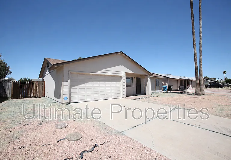 3144 W Charleston Ave — Photo 1