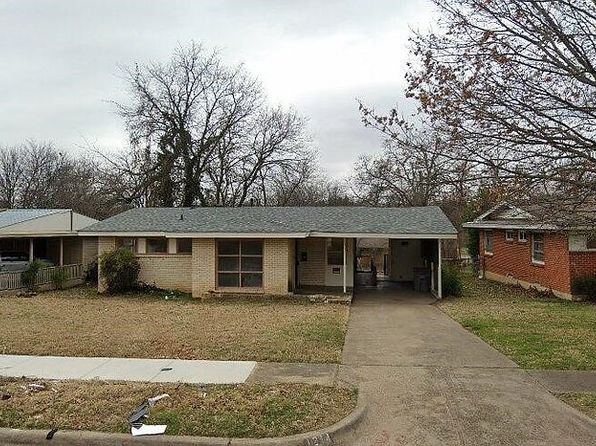 1214 Adelaide Dr