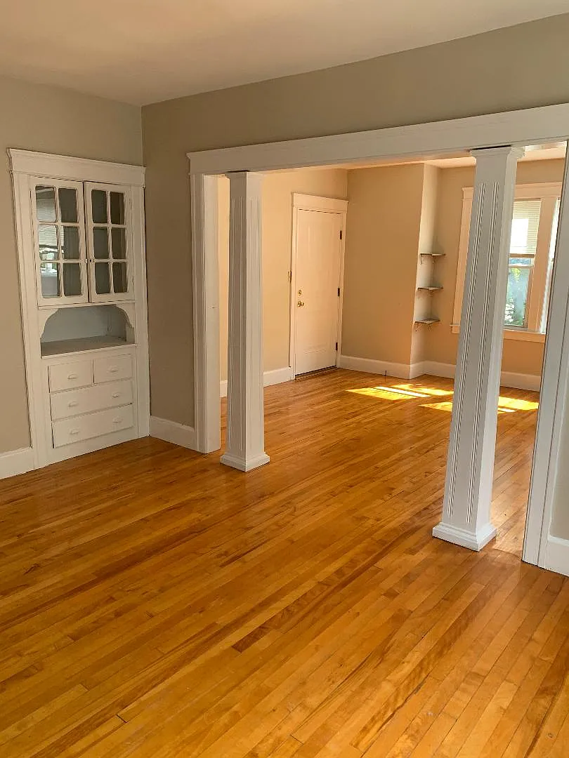 1 bed, 1.0 bath, 919 sqft, $800 — Photo 2