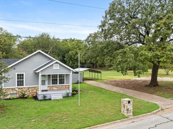 1007 W Water St, Weatherford, TX 76086