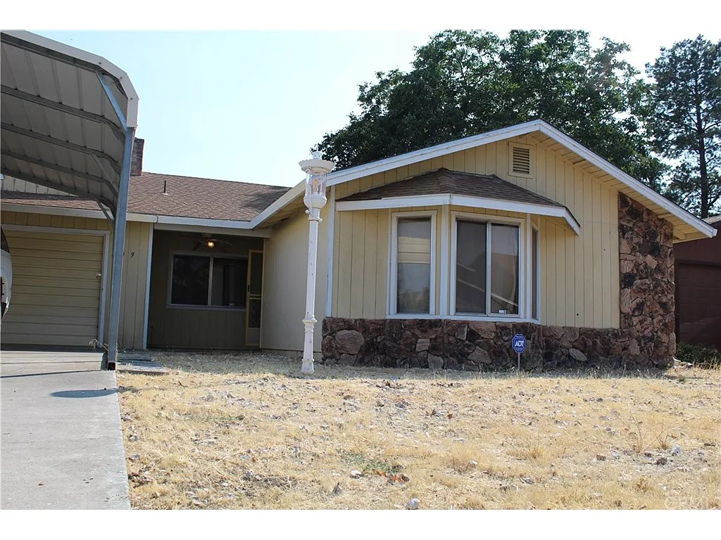13039 Keys Blvd photo 1
