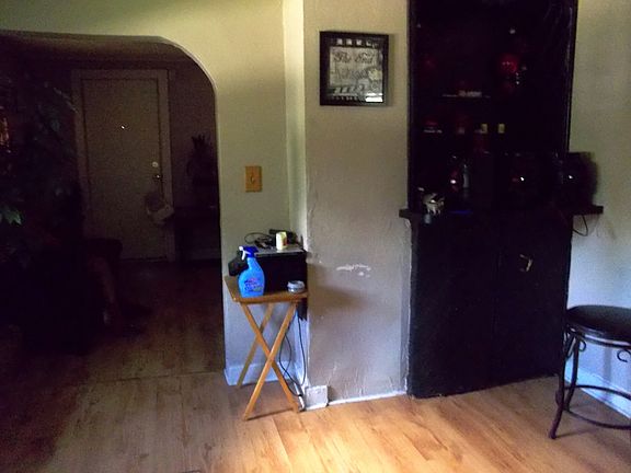 5th image of 326 N Henrietta Ave