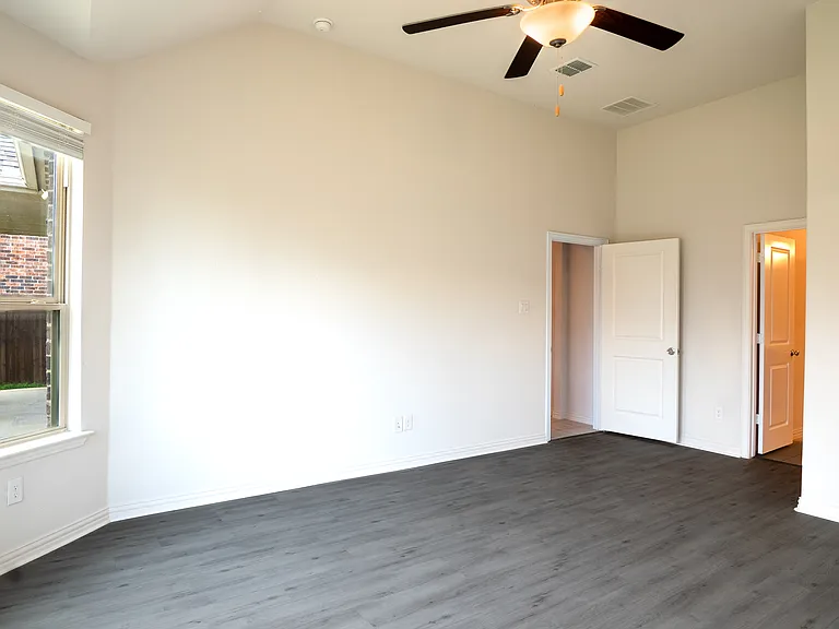 420 Kirkham Dr — Photo 26