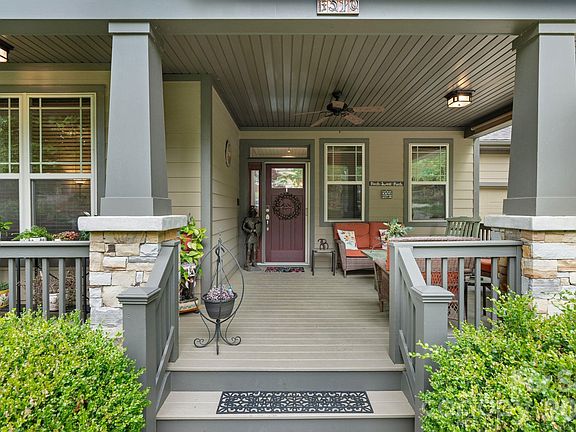 3rd image of 316 Fennel Dun Cir