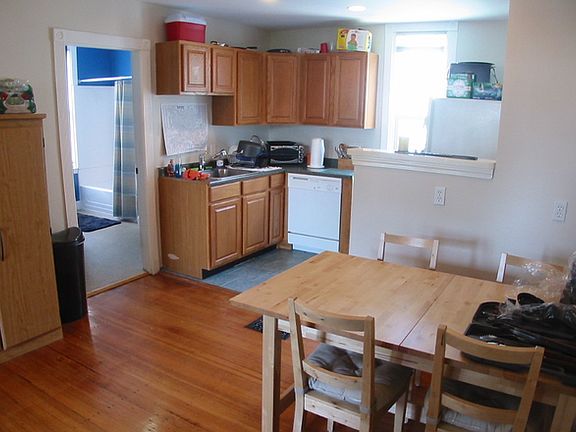 2nd image of 117 Prospect St