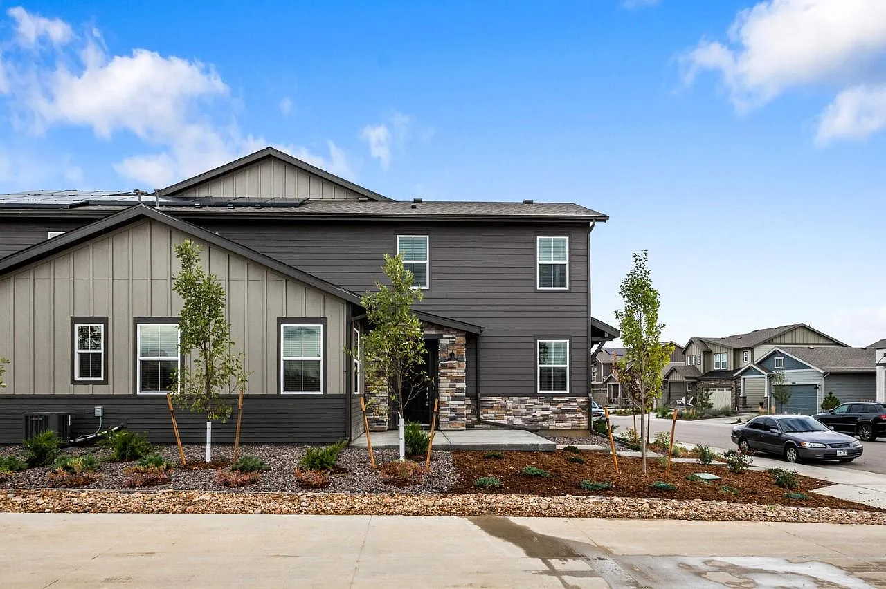 4 bed, 3.5 bath, 2358 sqft, $3,550 — Photo 4