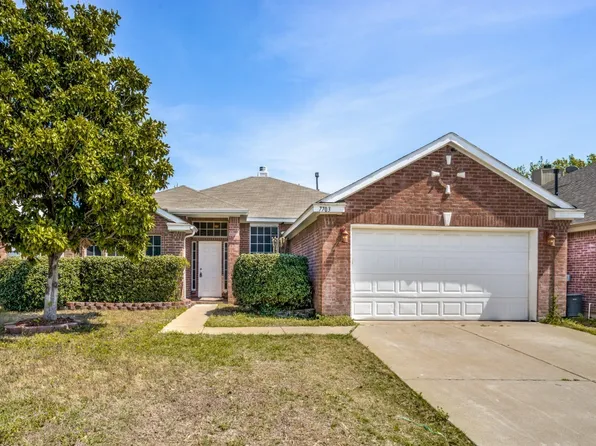7703 Southbridge Ln, Arlington, TX 76002