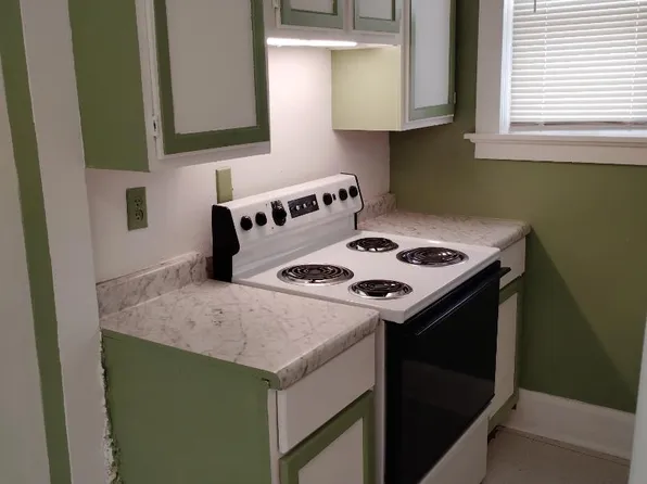 619 SW 5th St #4, Topeka, KS 66603