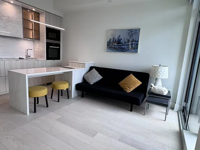 11 Yorkville Ave #4301 — Photo 4
