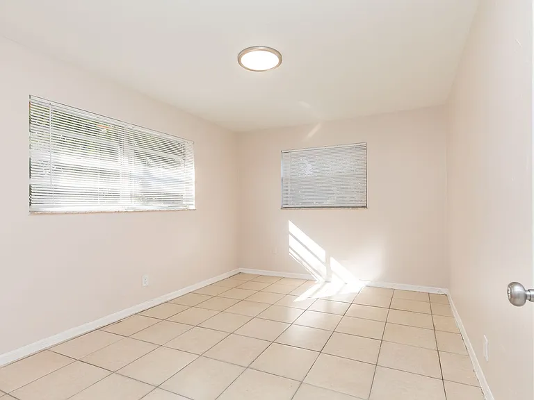 7750 SW 10th Ct — Photo 18