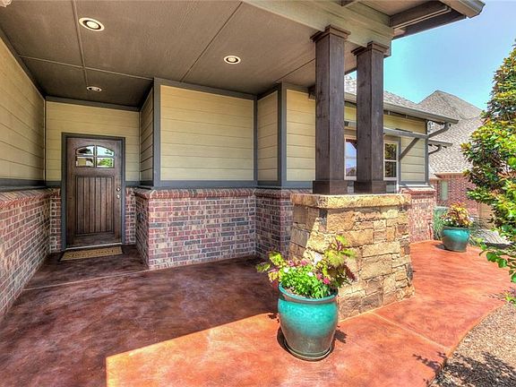 3rd image of 2341 Wellington Way