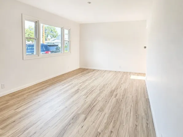 612 Dallas St, De Soto, IA 50069