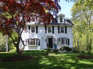 25 Deepwood Ln, Norwalk, CT 06854