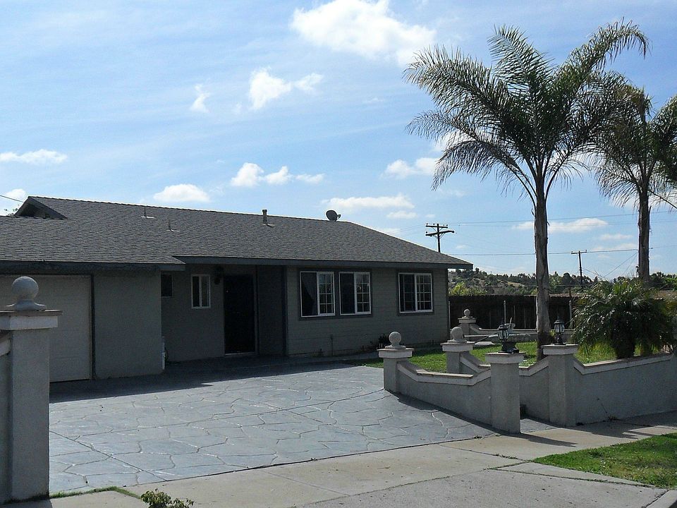 1st image of 1615 Manor Dr