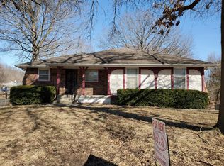 2010 SW Keystone Dr, Blue Springs, MO 64014