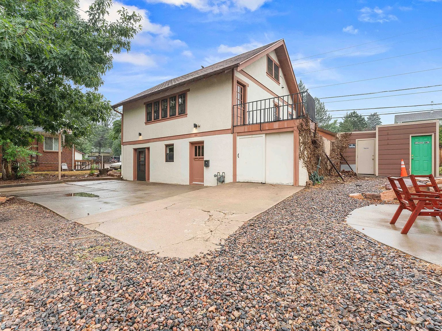 6 bed, 1680 sqft, $11,445 — Photo 2