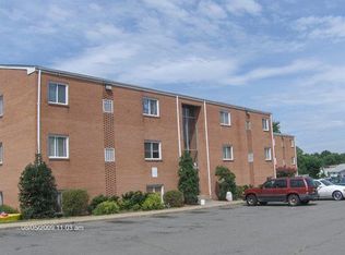 9214 Prescott Ave APT 5, Manassas, VA 20110