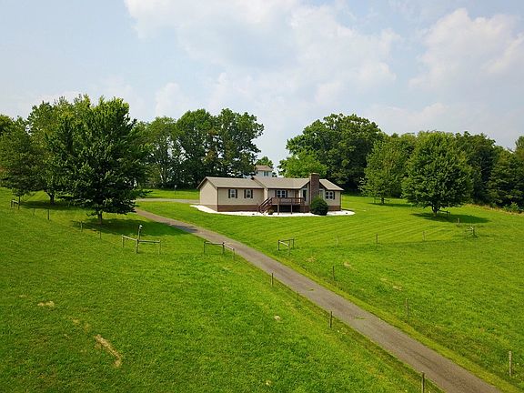2nd image of 550 Sunny Cove Ln