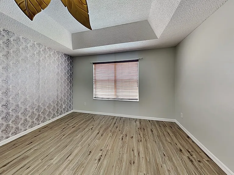 728 Hardwood Cir — Photo 9