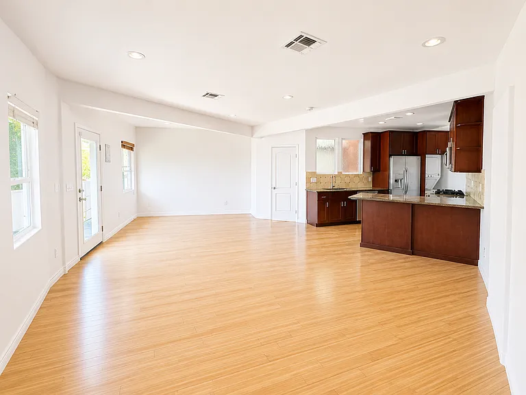 12400 W Washington Blvd #B — Photo 2