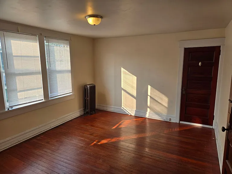 1 Manor Ave — Photo 10