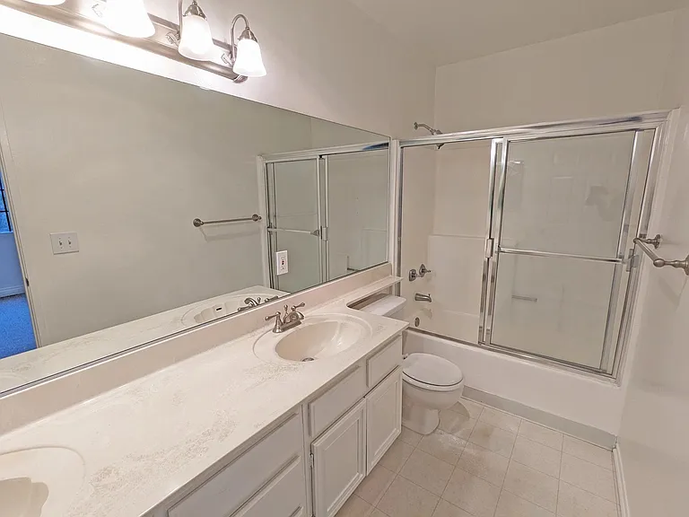 4454 Coldwater Canyon Ave #201 — Photo 13