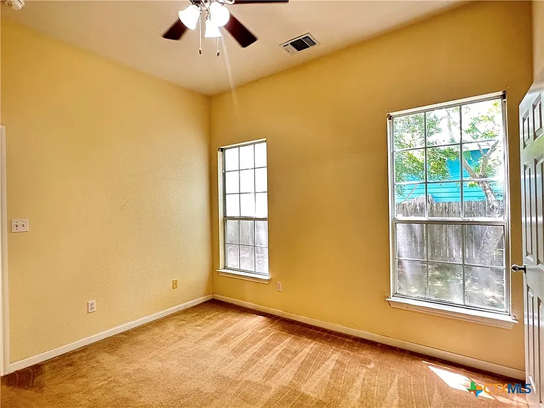 2050 Lisa Ln — Photo 17