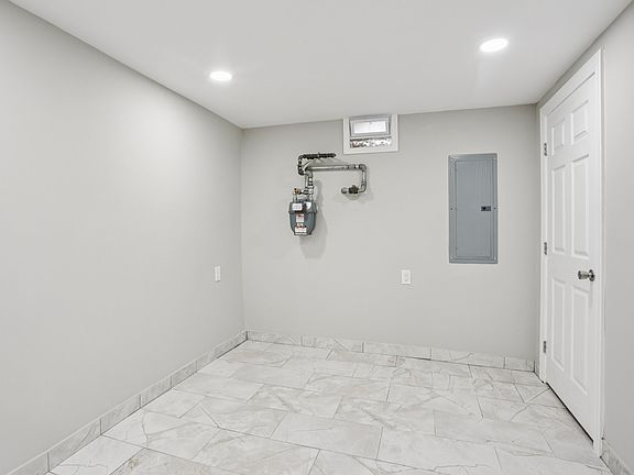5th image of 2225 N Waterloo St