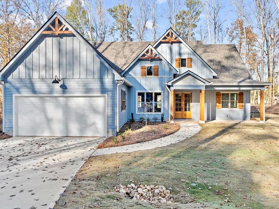 1st image of 108 Oak Hill Cir