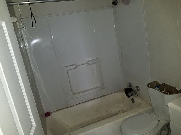 4th image of 2132 Martin Luther King Dr