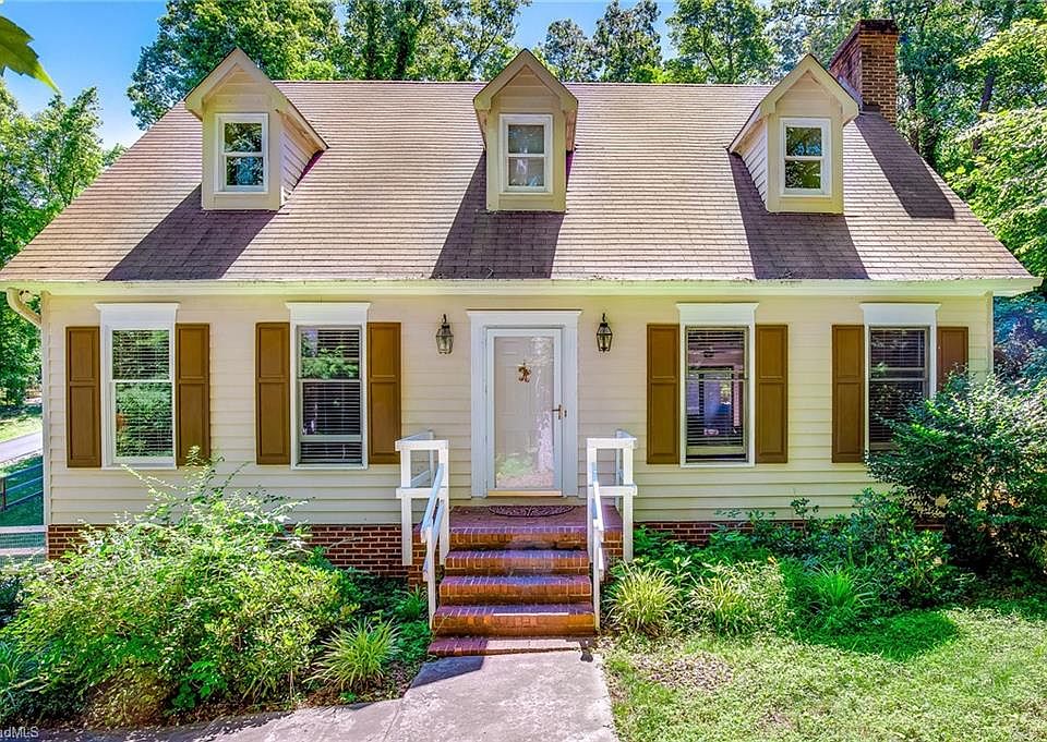 1st image of 111 Eaglewood Dr