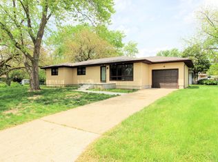 241 Ponderosa Dr, Bradley, IL 60915