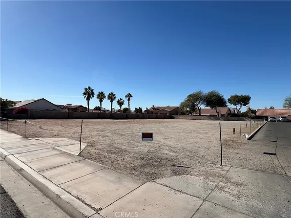 1502 S La Brucherie Rd, El Centro, CA 92243