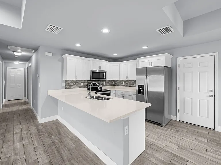 655 Chemstrand St E — Photo 1