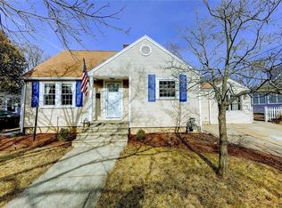 34 Hersey Rd, Cranston, RI 02910