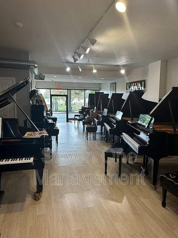Studio, 1.0 bath, 1350 sqft, $1,950 — Photo 4