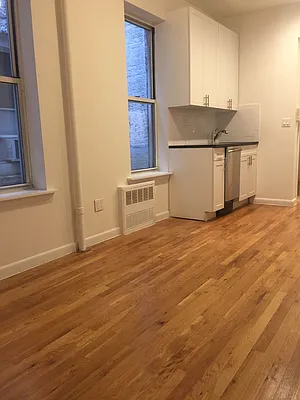 Rented by Waverly Realty Associates | media 19