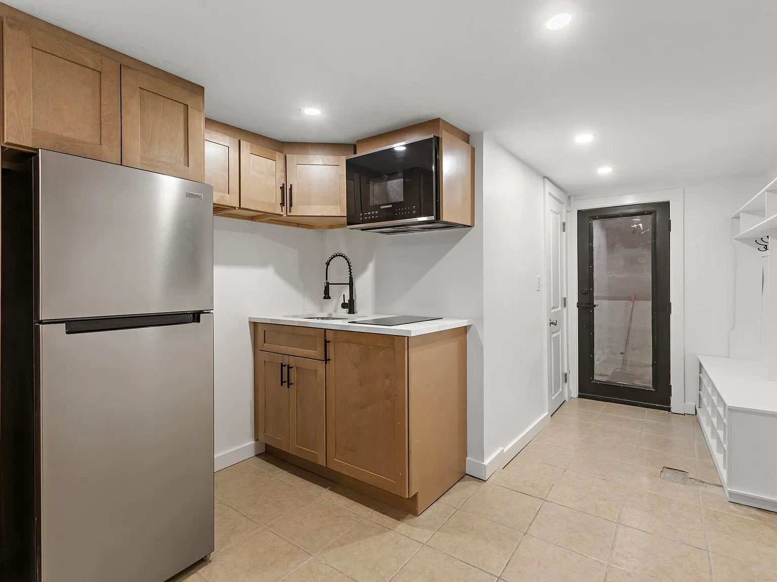 1 bed, 1.0 bath, 600 sqft, $1,750 — Photo 1