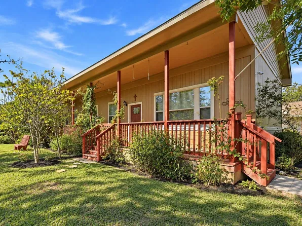 801 W 1st St, Kyle, TX 78640