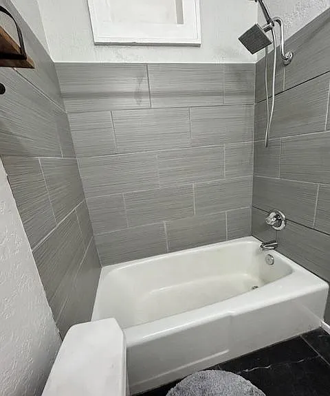 1140 NW 34th St #4 — Photo 15