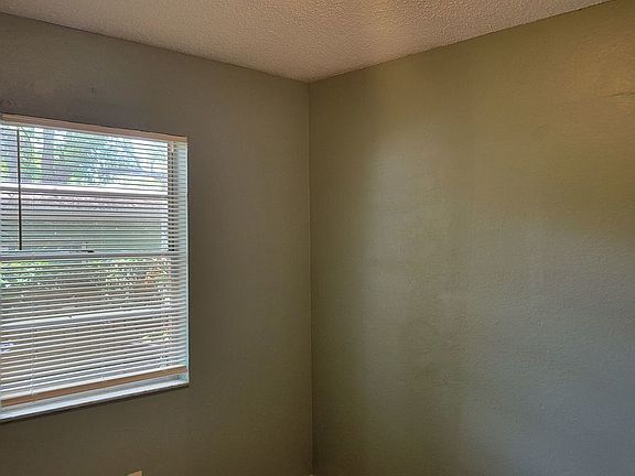 5th image of 1607 E River Cove St