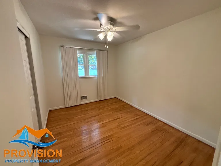 20 Washington Dr — Photo 9