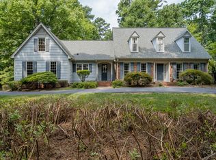 918 Queensferry Rd, Cary, NC 27511