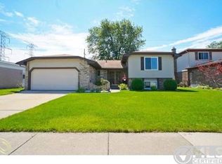 44313 Fair Oaks Dr, Canton, MI 48187