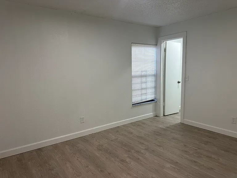 8426 Camden St #8432A — Photo 9