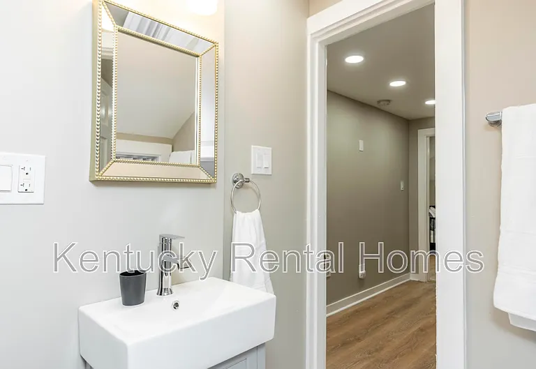 161 Preston Ave — Photo 18